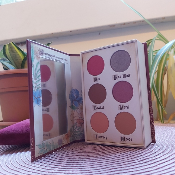 4/$25 Story book cosmetics red riding hood new - Picture 4 of 15